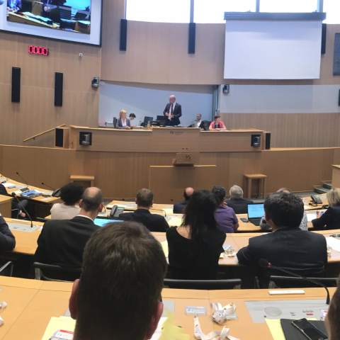 le parlement est installé