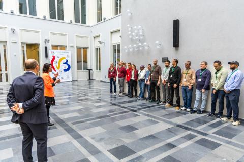Visite du Parlement par la Ligue Braille